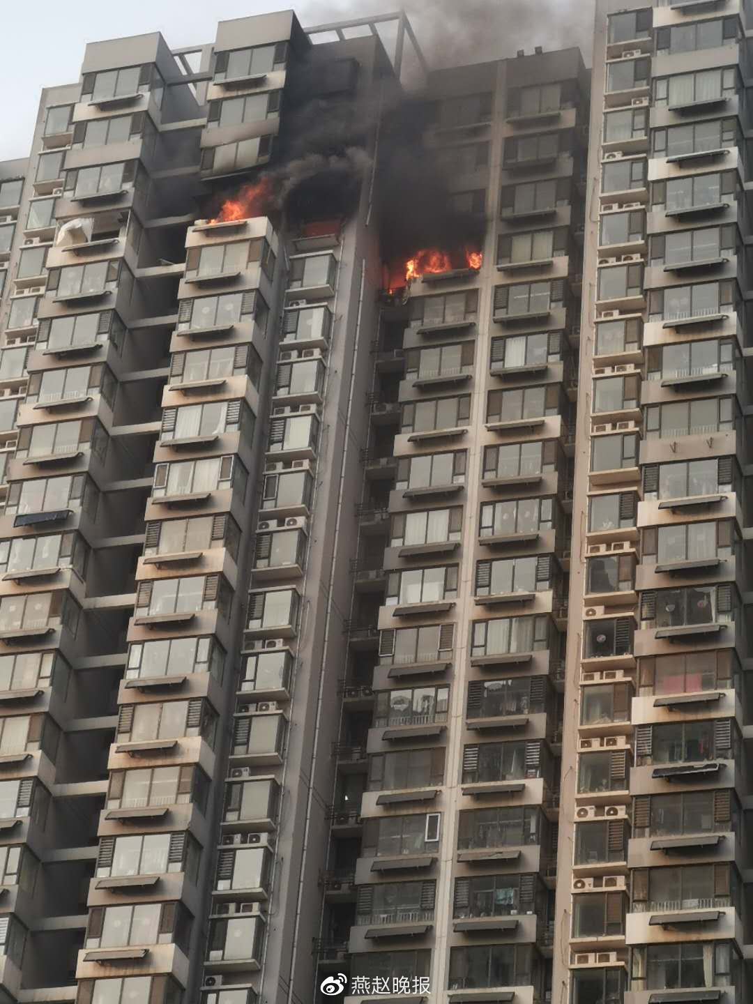 情況通報(bào)！邯鄲市一小區(qū)疑似天然氣燃爆，造成2人受傷